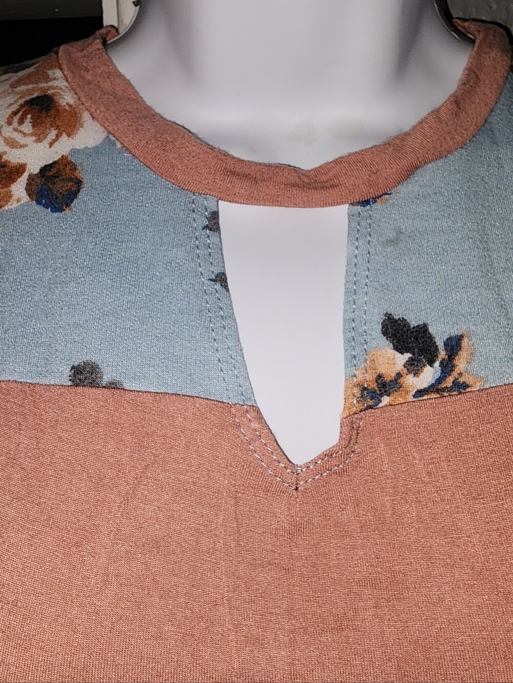 🏵Woman Size XS Moa Moa Top🏵 - Picture 4 of 6